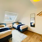 Retreat Apartment: Free Parking + Netflix + Maisonette